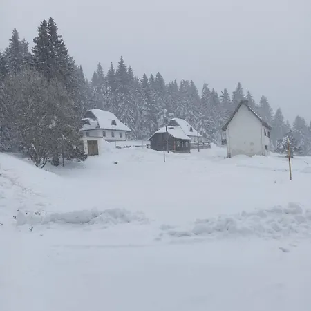 Sumska Kuca 2 & 3 Apartment Kopaonik
